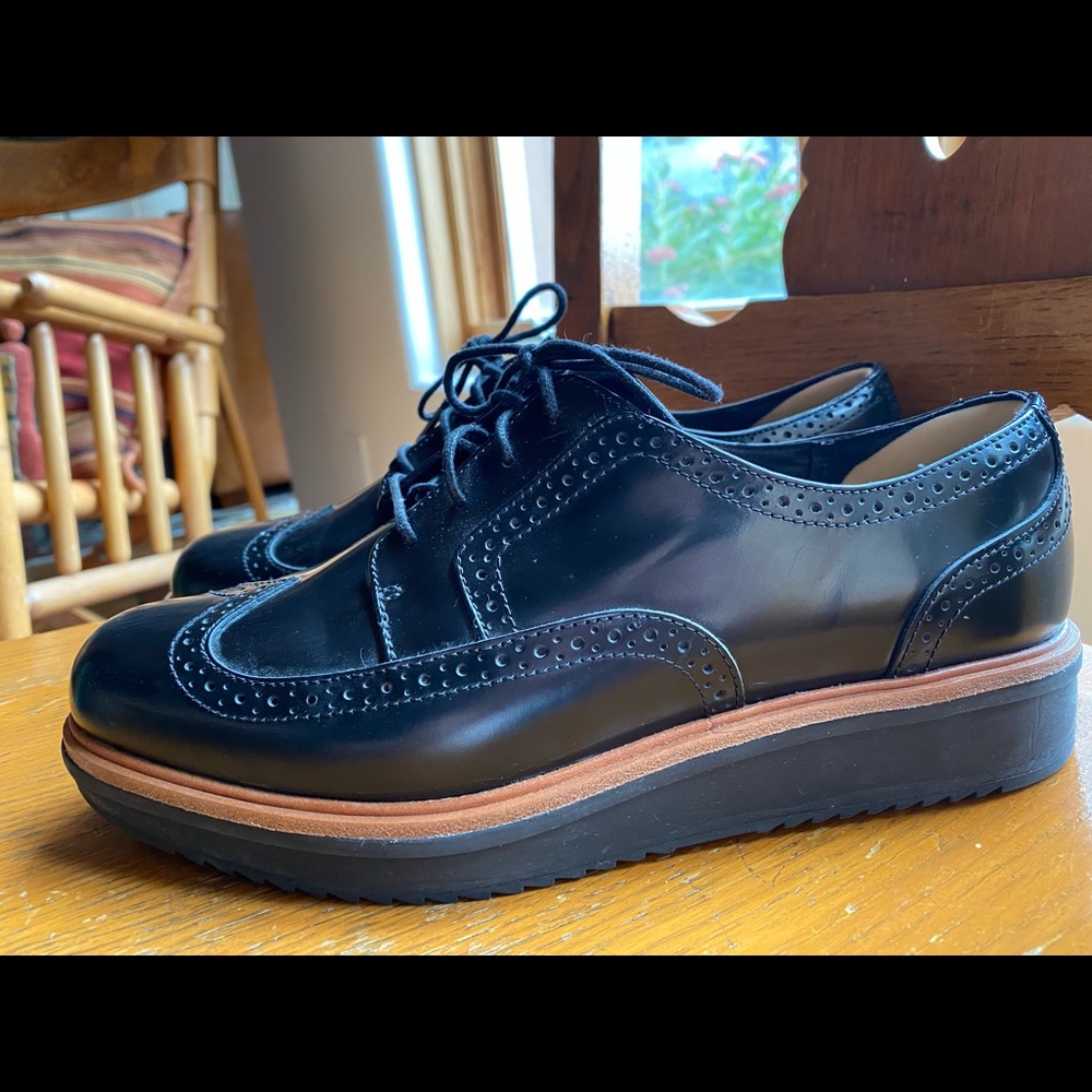 Clark’s Women’s Teadale Maira Oxford Shoe